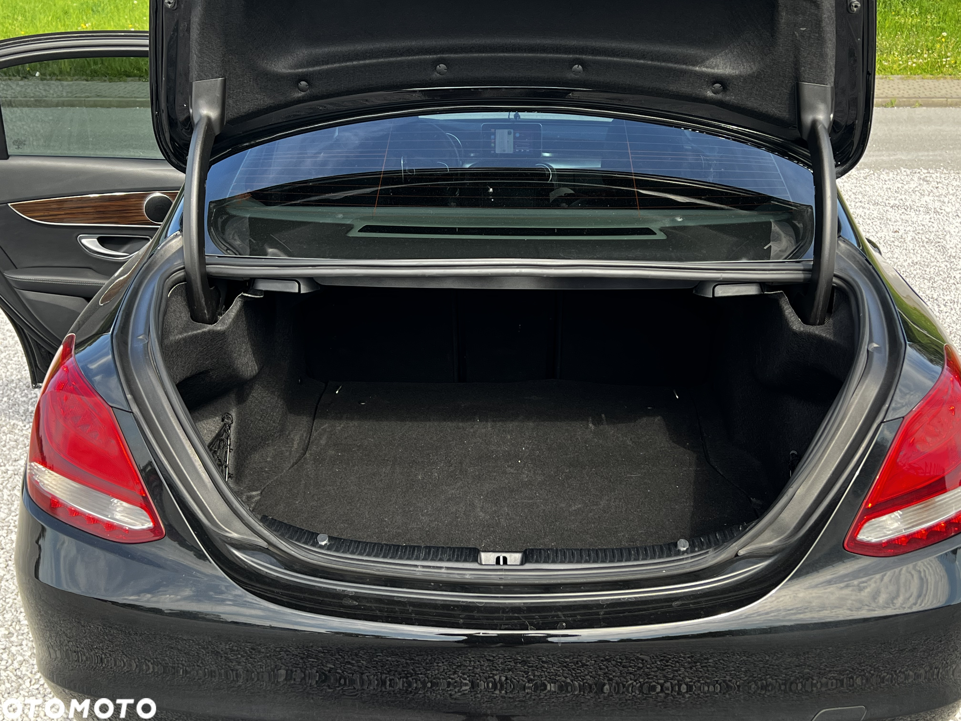 Mercedes-Benz Klasa C 300 9G-TRONIC - 14