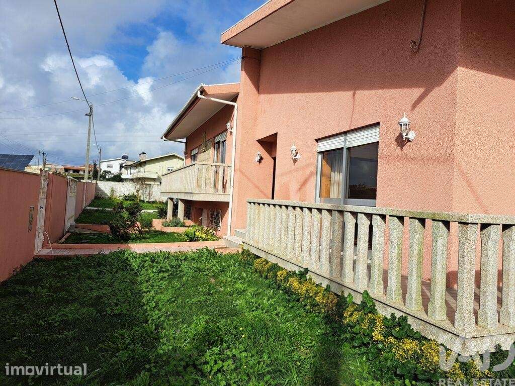Casa / Villa T5 em Guilhabreu de 213 m2 - Grande imagem: 2/29