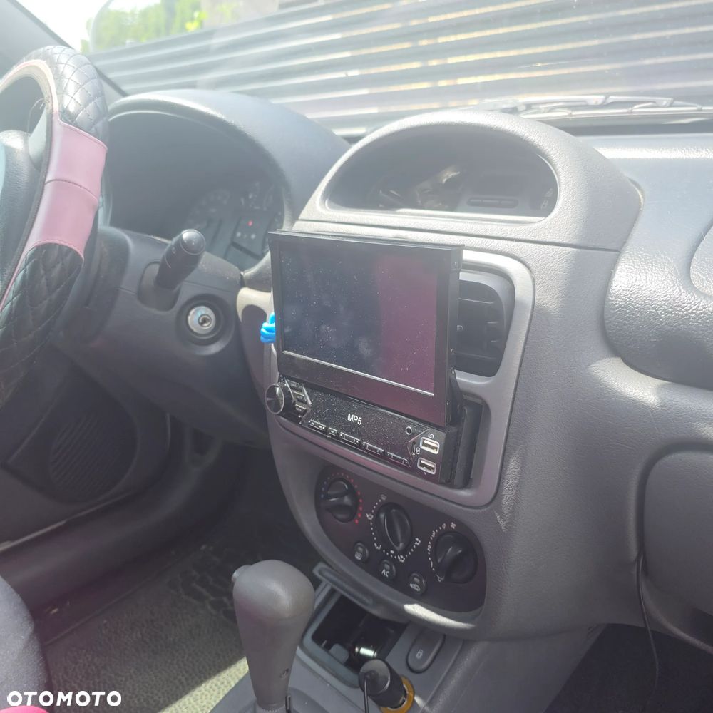 Renault Clio - 1