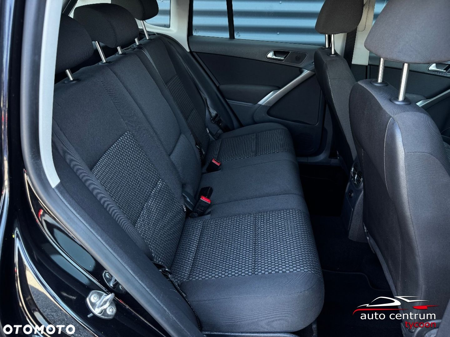 Volkswagen Tiguan - 31