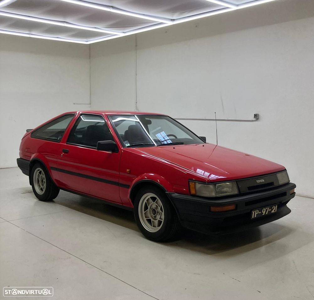Toyota Corolla - 2