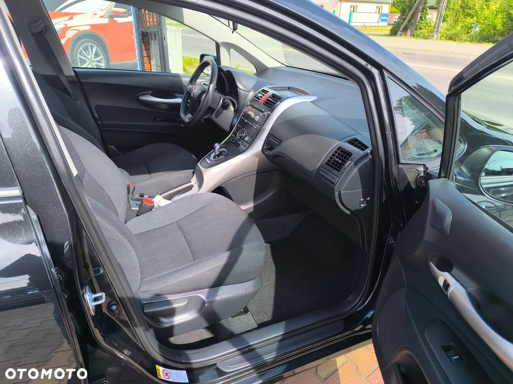 Toyota Auris - 15