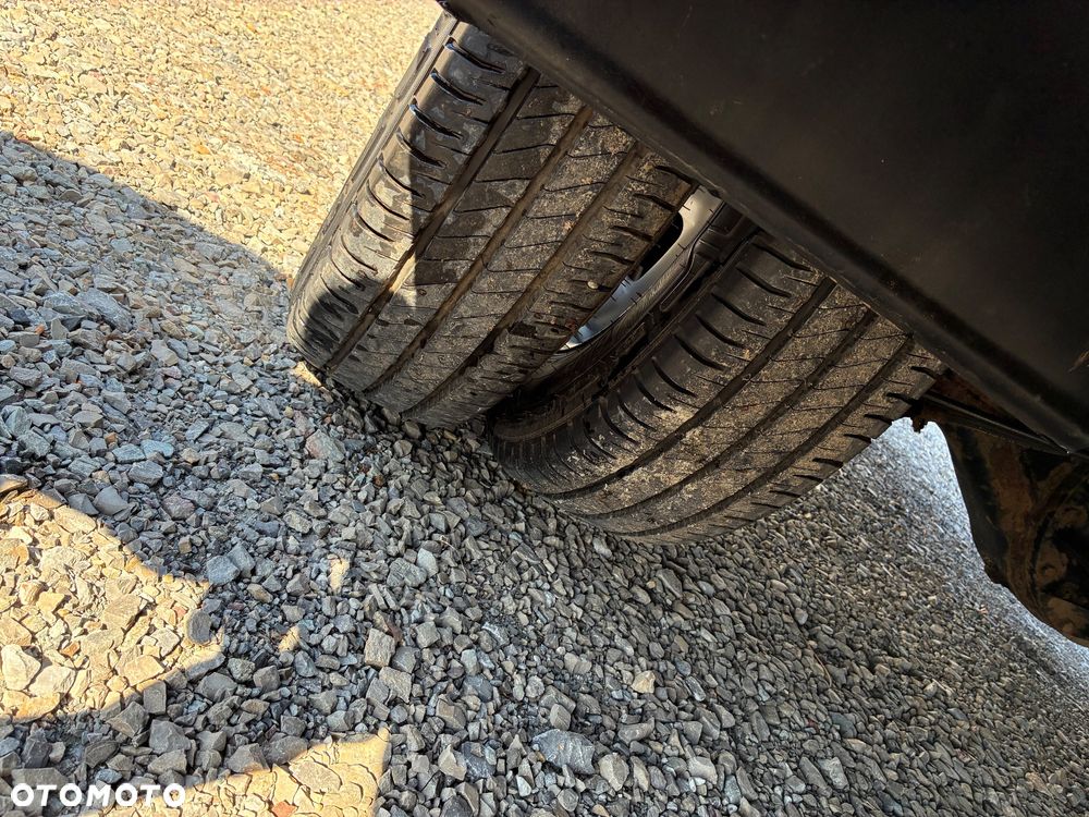 Nissan Atleon Klima Kontener 10 palet Stan b dobry - 9