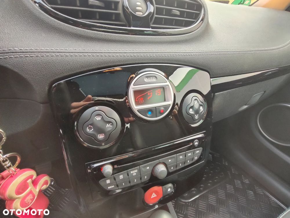 Renault Clio 1.2 16V 75 nightDay - 9