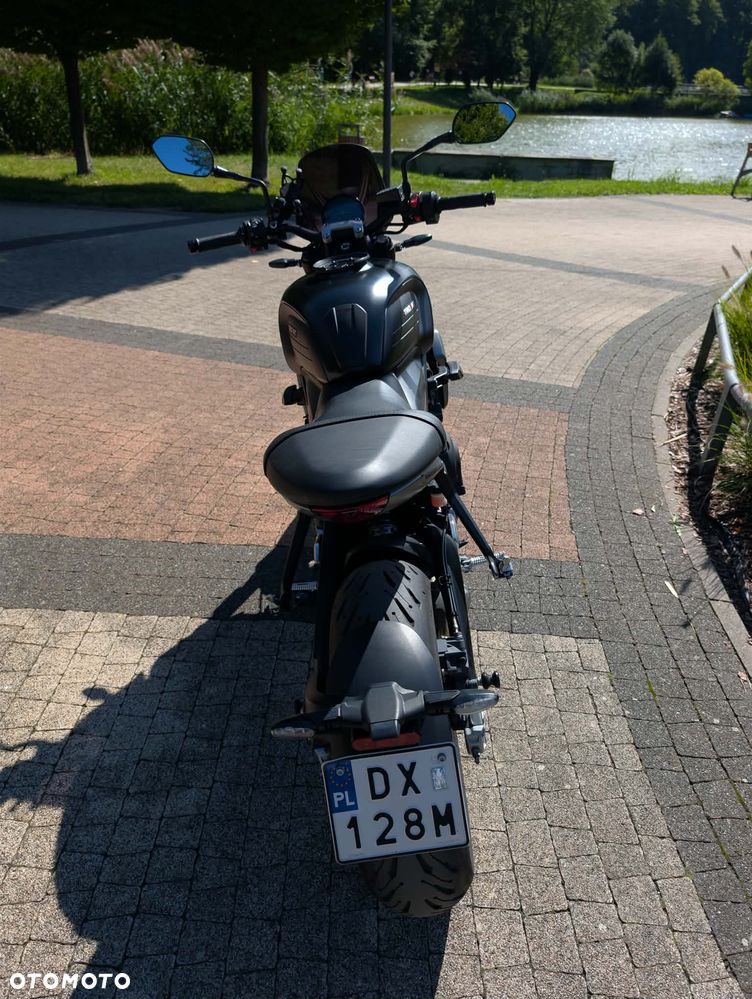 Triumph Trident - 5