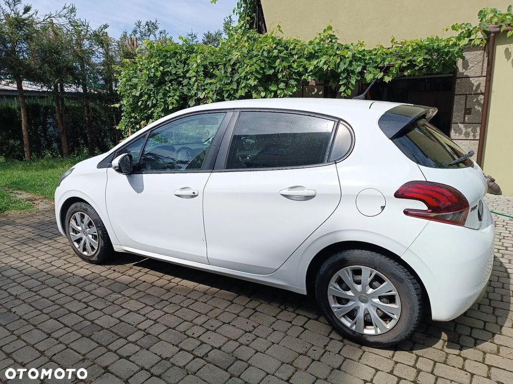 Peugeot 208 - 9
