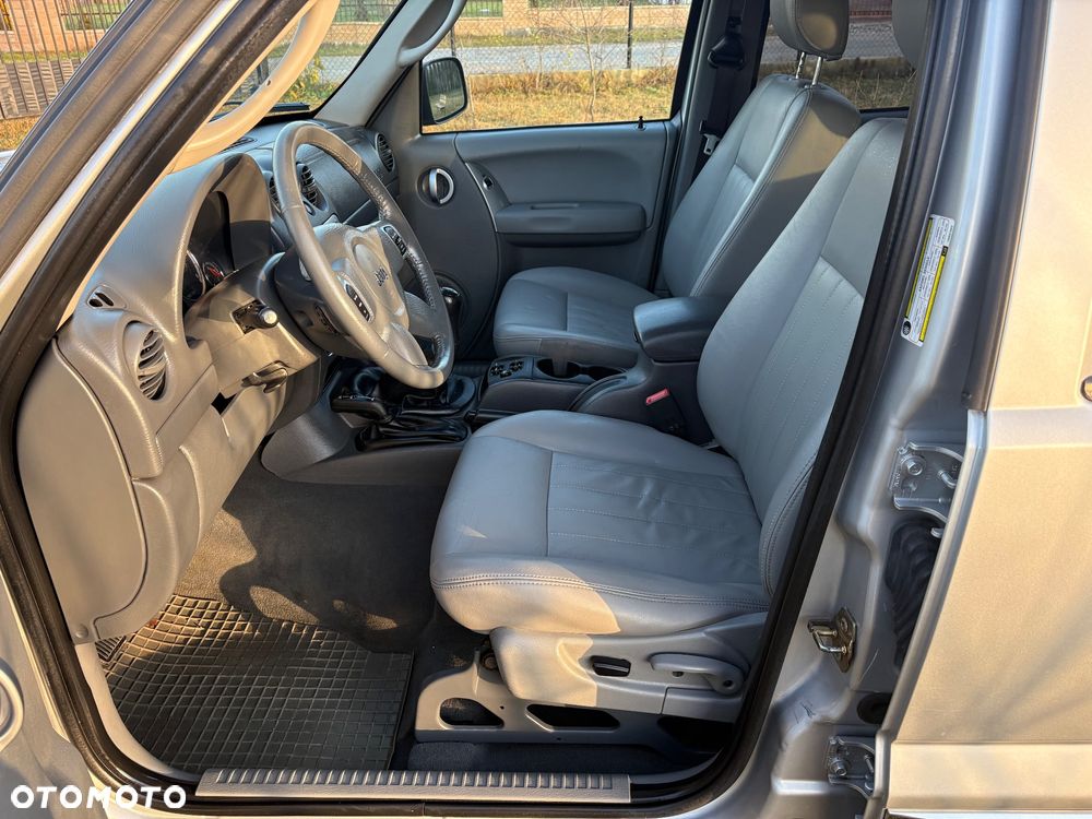 Jeep Cherokee 2.8 CRD Limited - 21