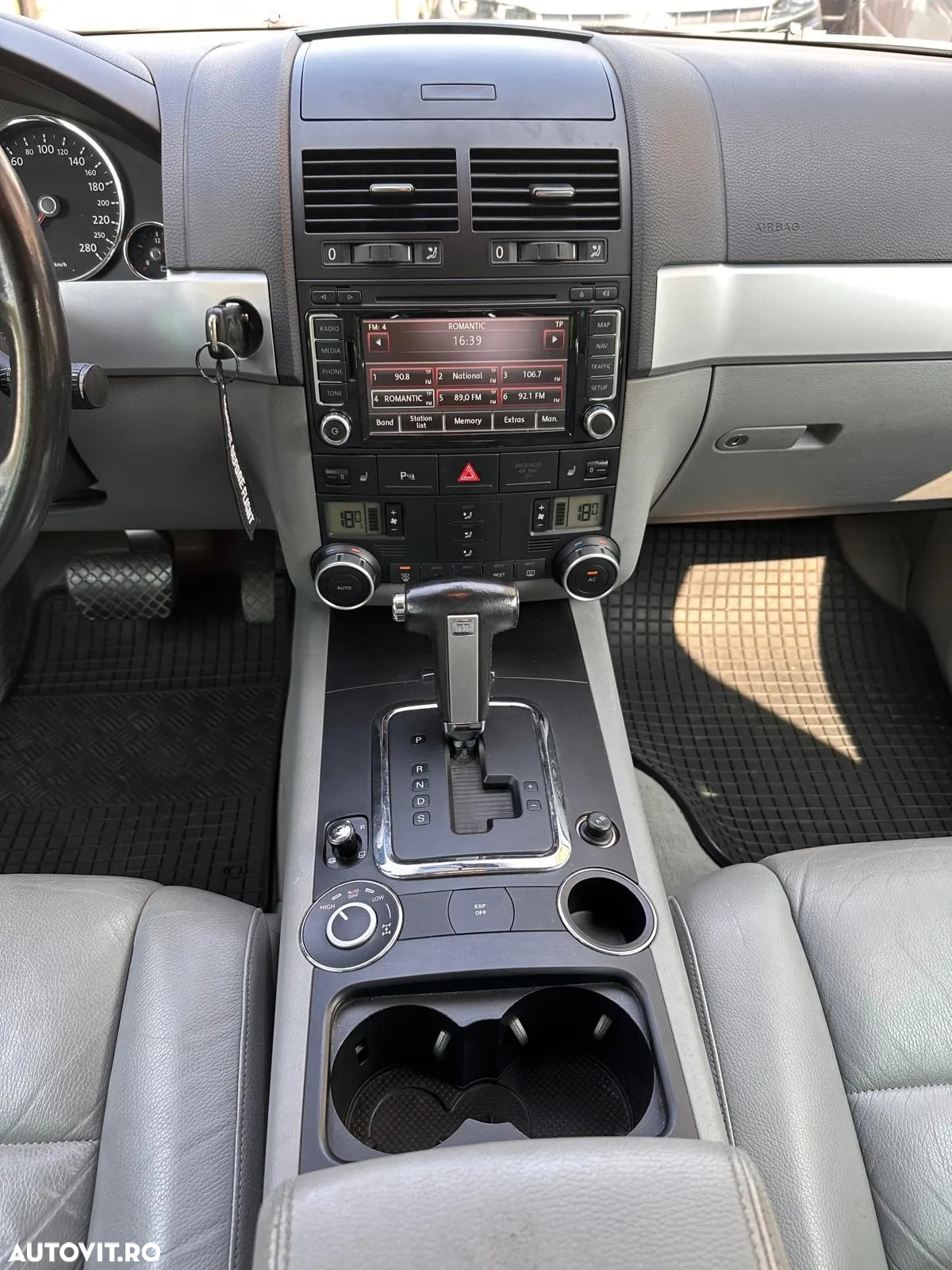 Volkswagen Touareg - 8