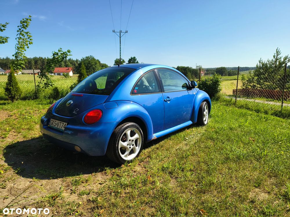 Volkswagen New Beetle - 2