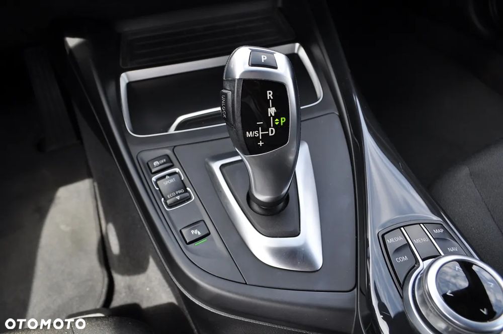 BMW Seria 1 118i GPF Sport Line - 23