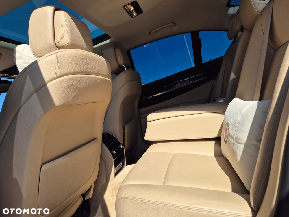 BMW Seria 7 - 19