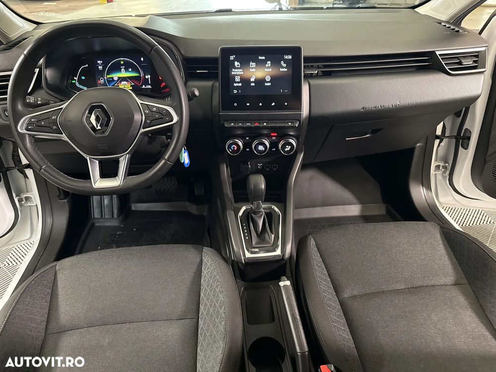 Renault Clio - 10