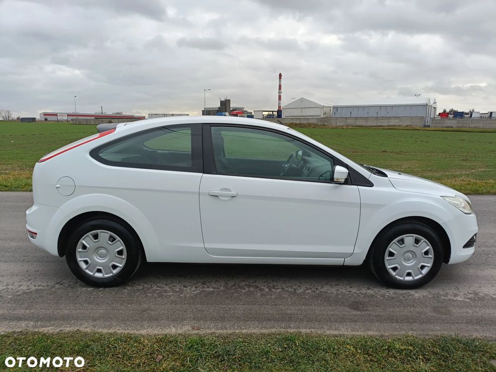 Ford Focus 1.4 16V Style - 26