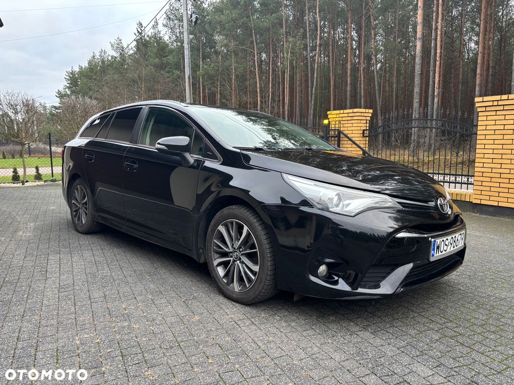 Toyota Avensis 2.0 D-4D Prestige - 1