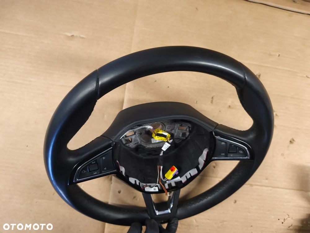 KIEROWNICA MULTIFUNKCYJNA SKODA SCALA - 2