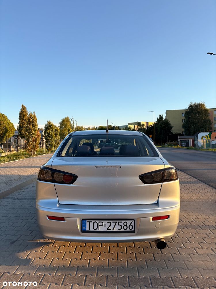 Mitsubishi Lancer 1.8 Intense - 8