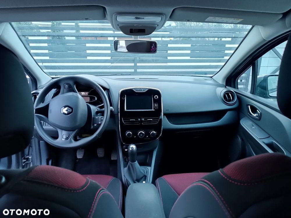 Renault Clio 1.2 16V 75 Expression - 3
