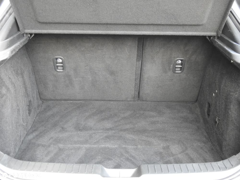 Mazda CX-30 SKYACTIV-D 1.8 - 15