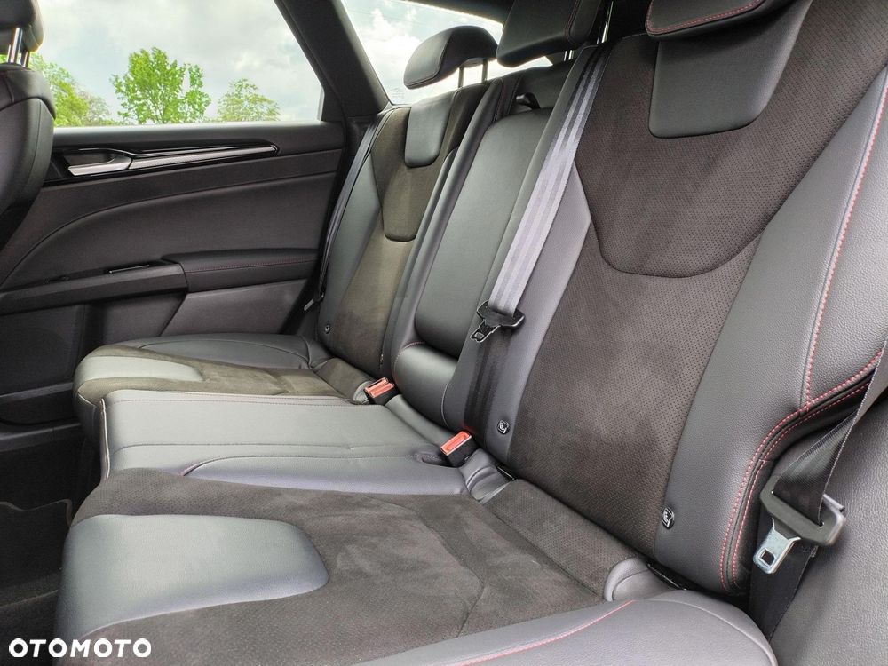 Ford Mondeo - 28
