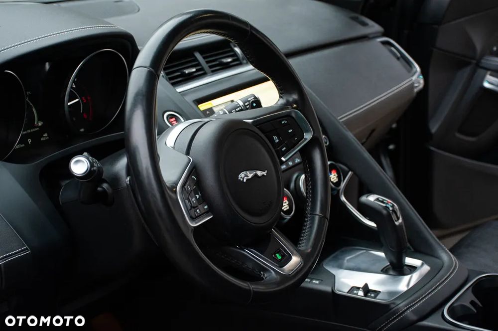 Jaguar E-Pace - 21