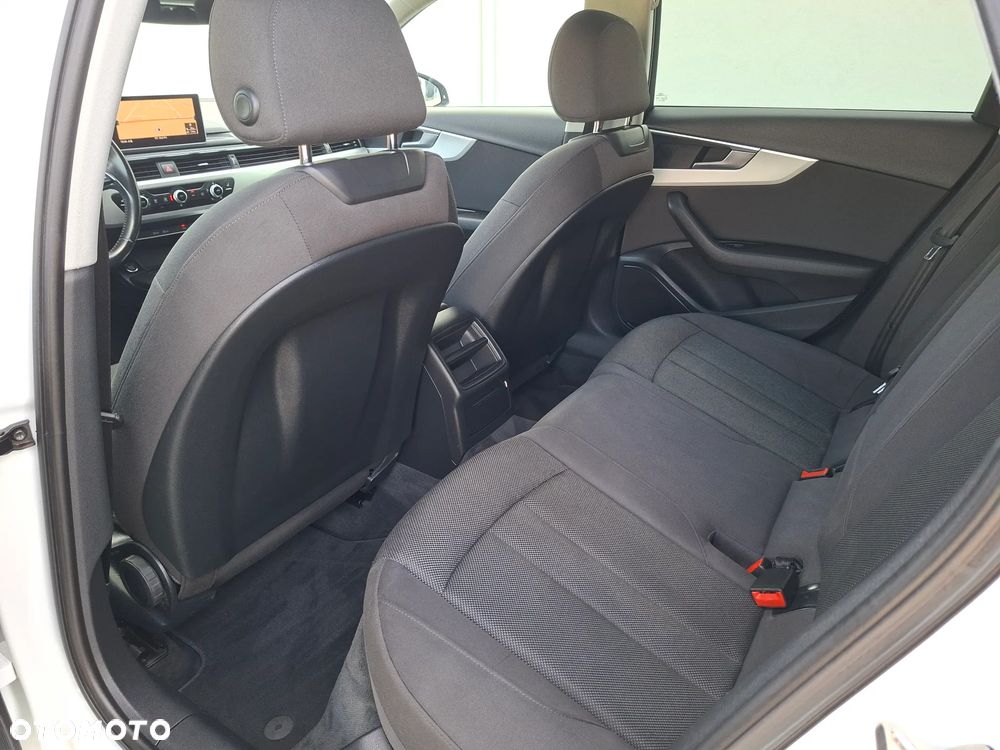 Audi A4 Avant - 25