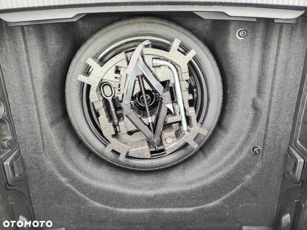 Volkswagen Passat - 36