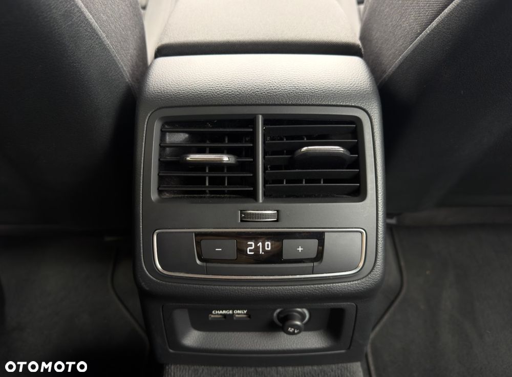 Audi A4 Avant 40 TDI S tronic S line - 37