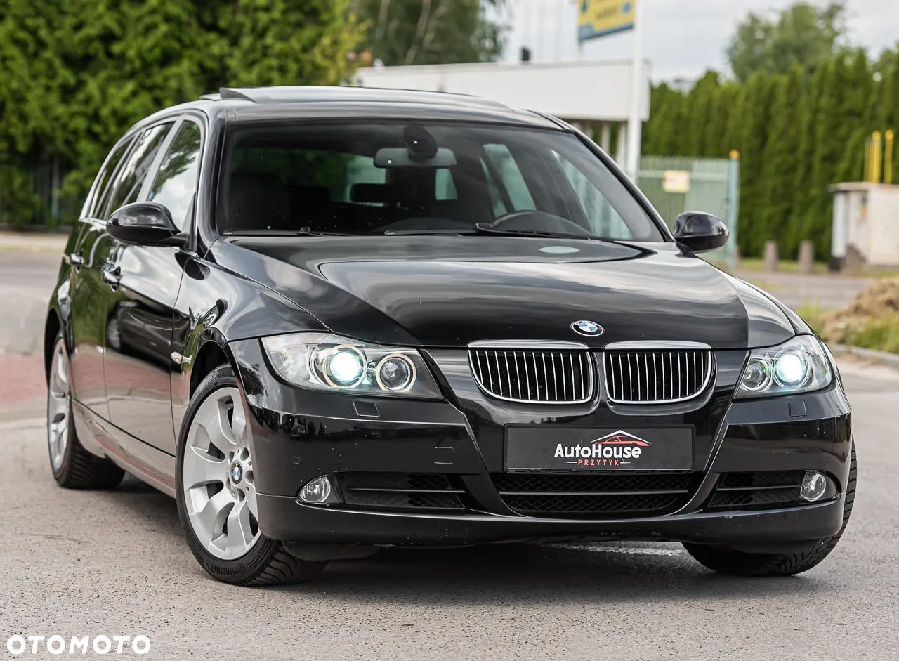 BMW Seria 3 325xi Touring - 1