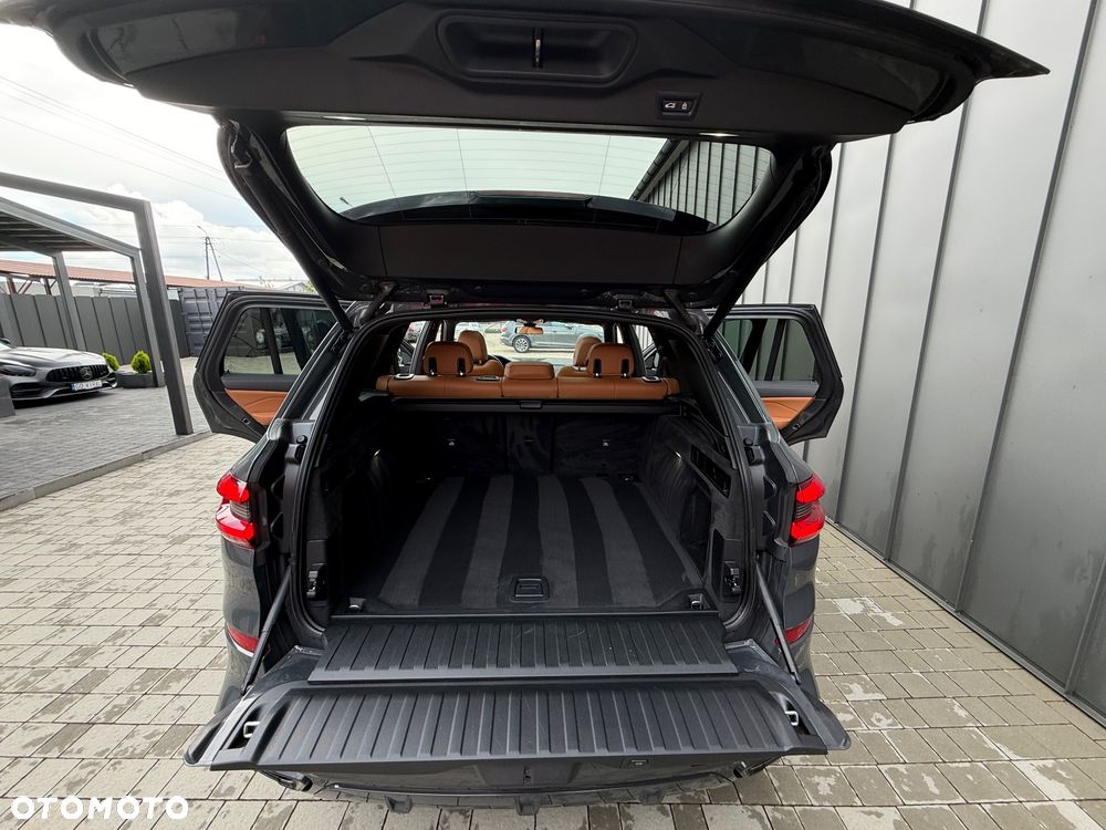 BMW X5 xDrive40i - 22