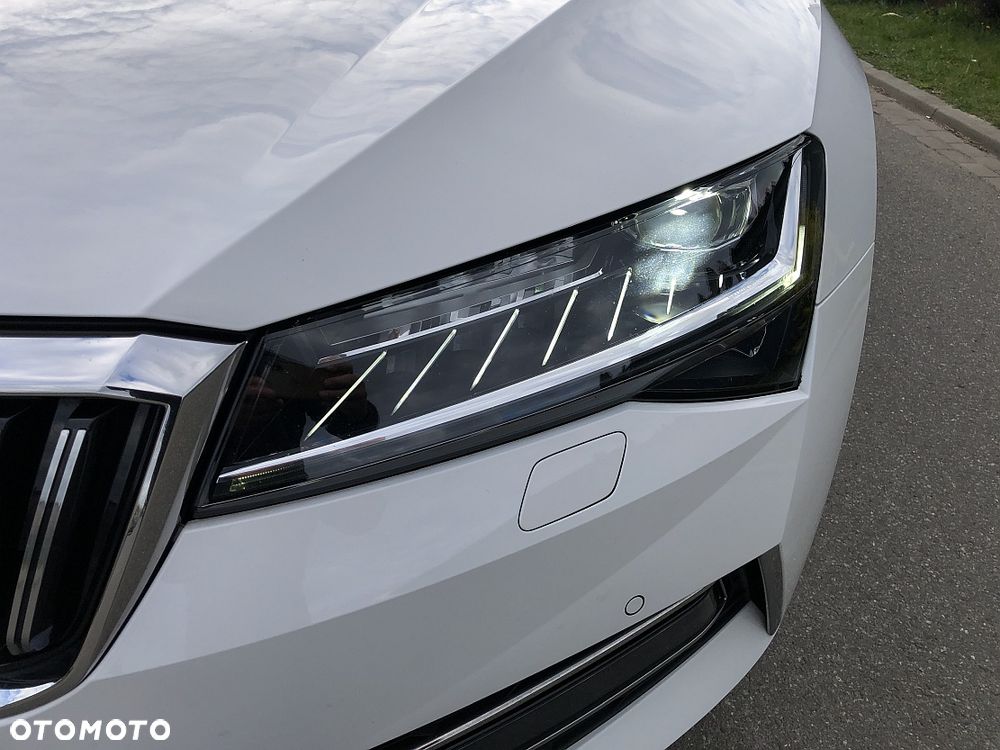 Skoda Superb 2.0 TDI SCR 4x4 L&K DSG - 9