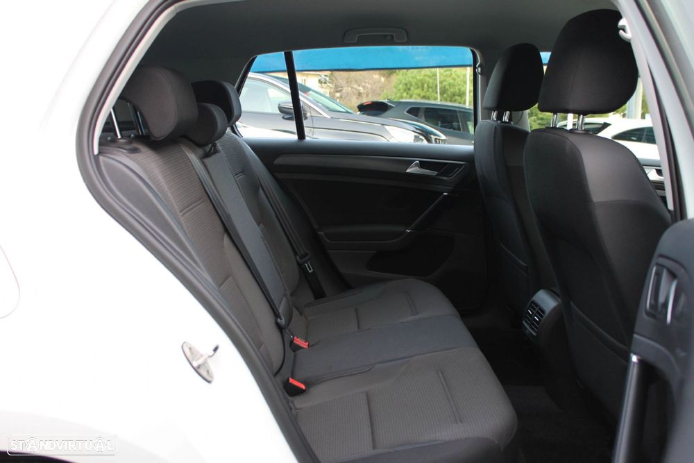 VW e-Golf AC/DC - 50