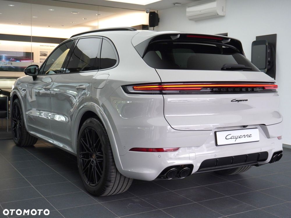 Porsche Cayenne E-Hybrid PHEV Black Edition - 17