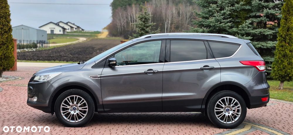 Ford Kuga 2.0 TDCi 2x4 Titanium - 3
