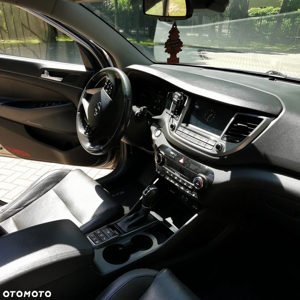 Hyundai Tucson - 8