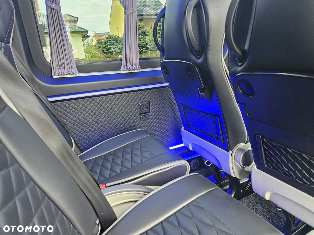 Mercedes-Benz SPRINTER 317 9-osobowy VIP AMG SALON POLSKA! - 17