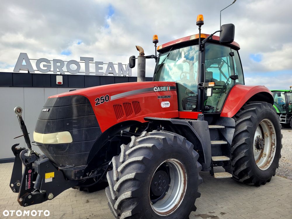 Case IH MAGNUM 250 - 1