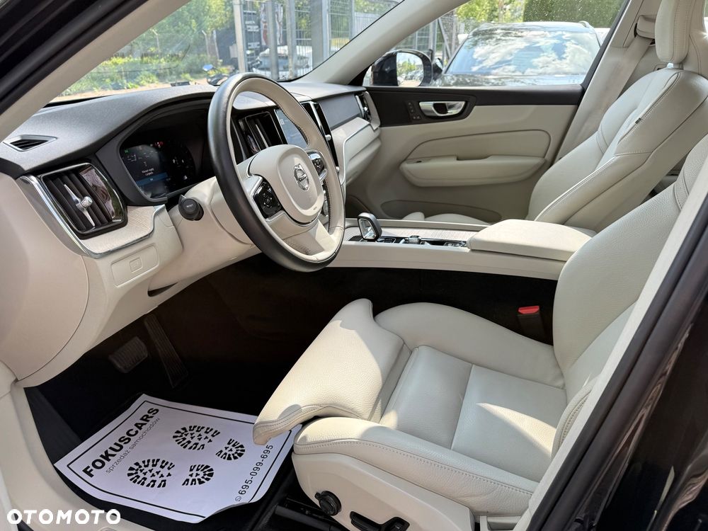 Volvo XC 60 B4 B Plus Dark - 14