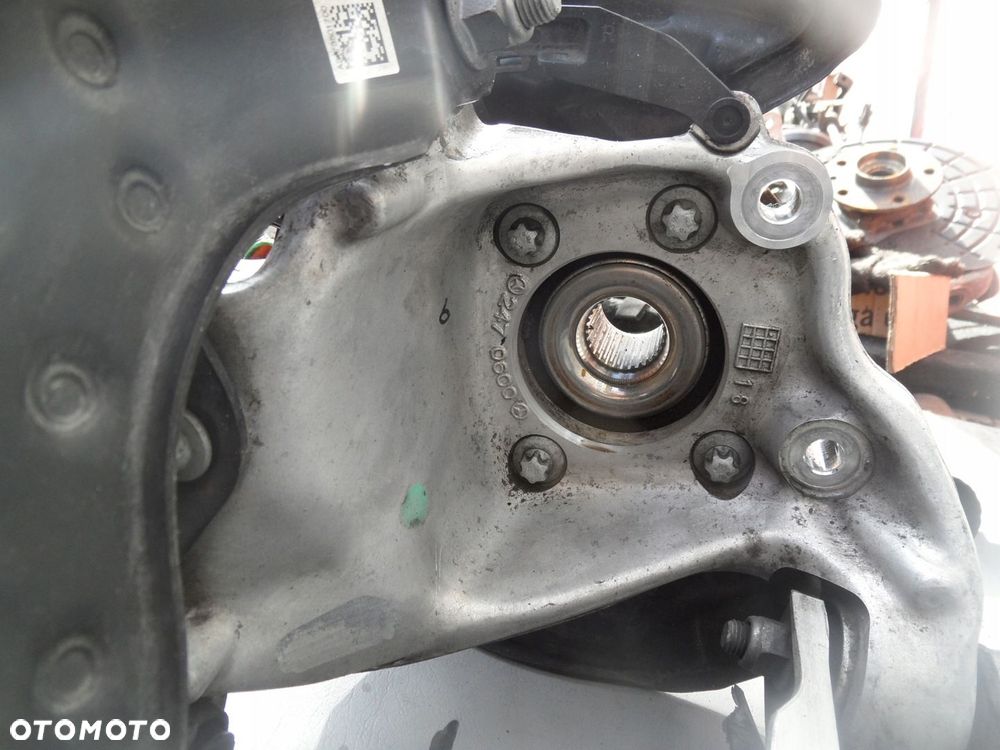 OŚ TYLNA BELKA TYŁ SANKI ZAWIESZENIE ZWROTNICA WAHACZ MERCEDES GLB W247 247 - 8