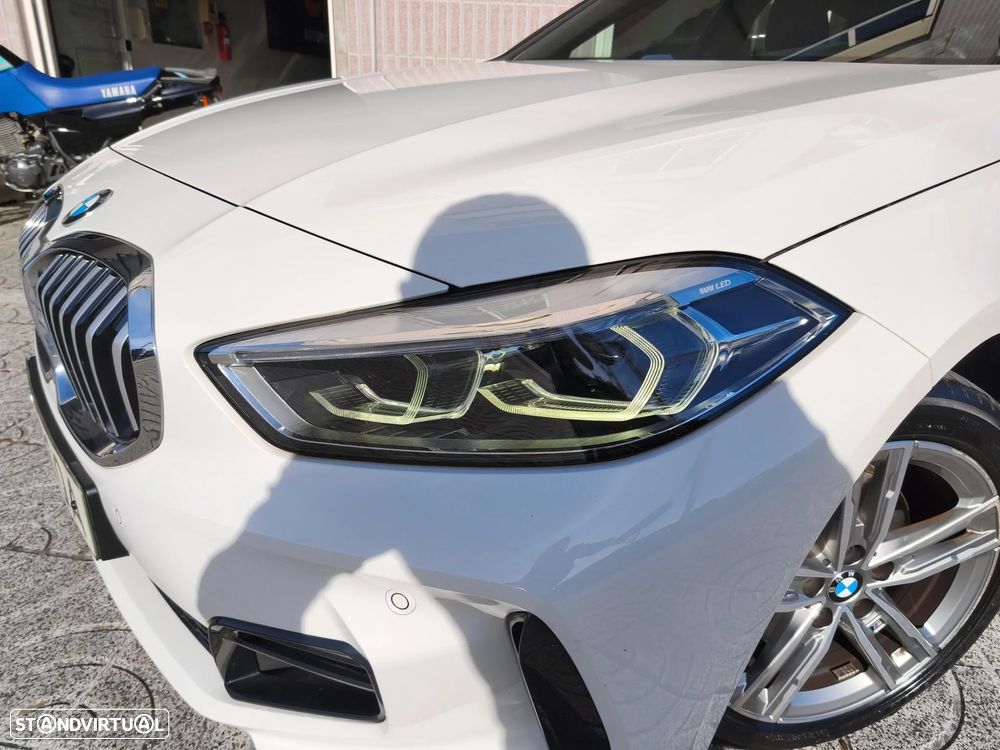 BMW 116 d Pack Desportivo M - 23