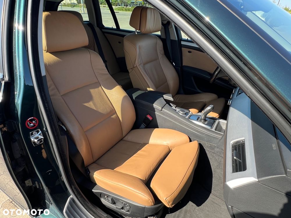 BMW Seria 5 525i xDrive Touring - 20