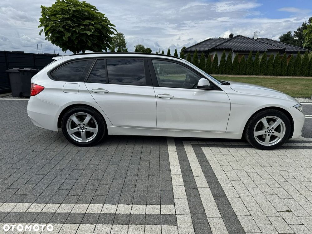 BMW Seria 3 318d - 11