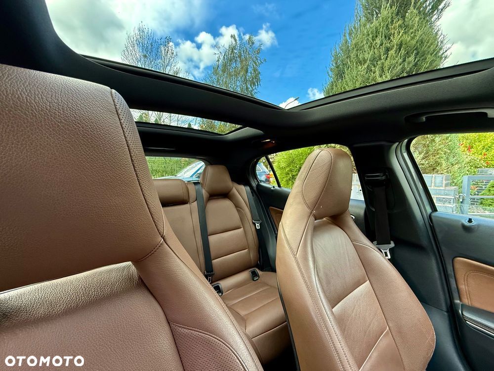 Mercedes-Benz GLA - 19