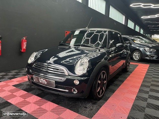 MINI Cabrio One Sidewalk - 3