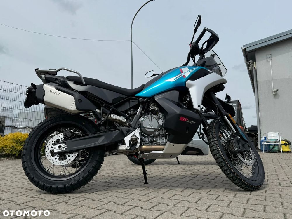 CFMoto MT - 7