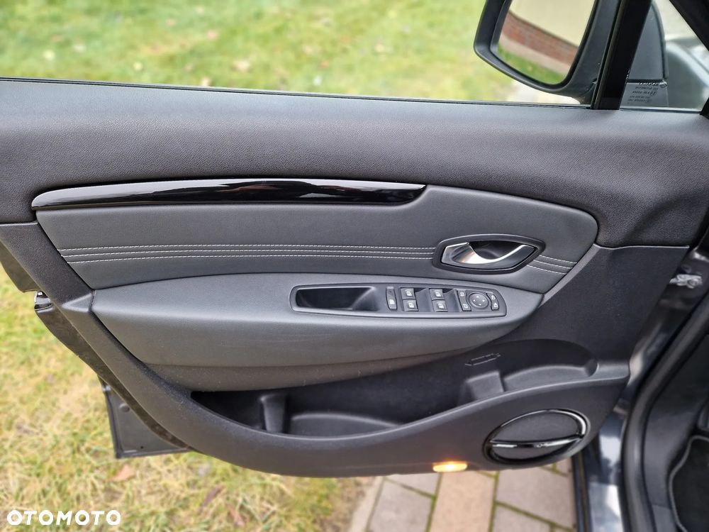 Renault Scenic TCe 130 Bose Edition - 15