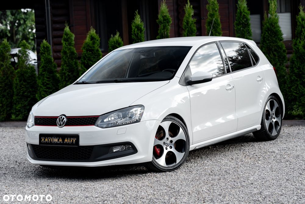 Volkswagen Polo - 2