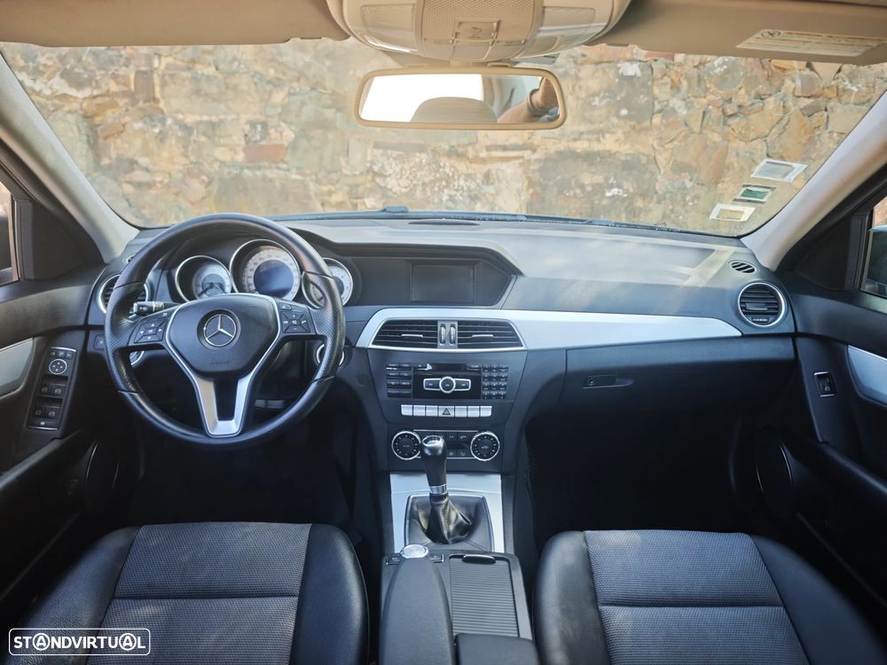 Mercedes-Benz C 200 - 6