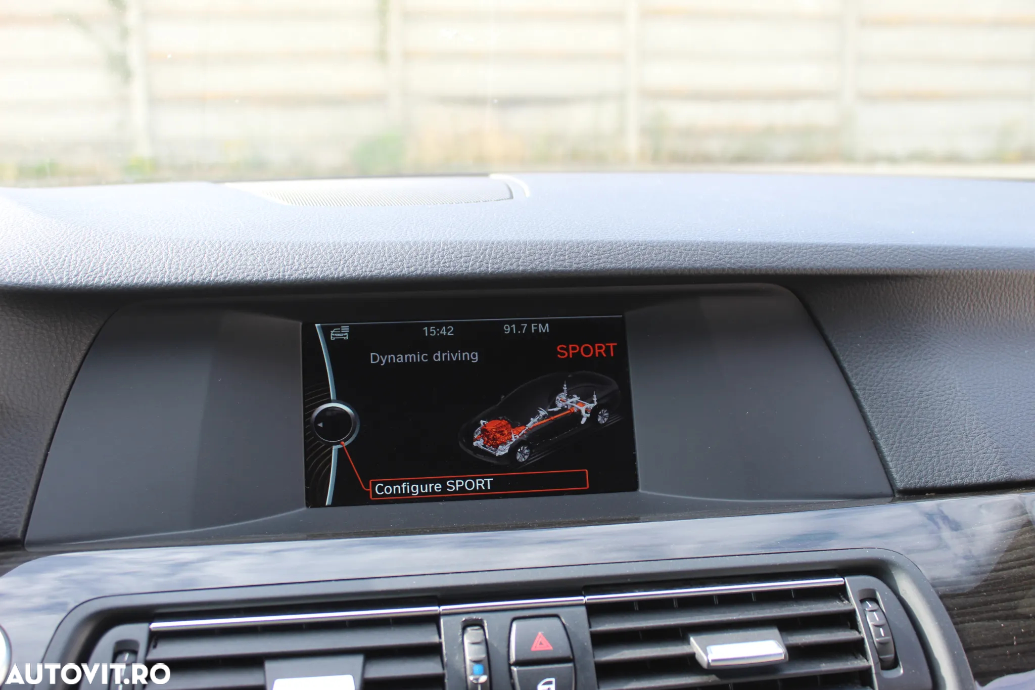 BMW Seria 5 528i Modern Line - 27