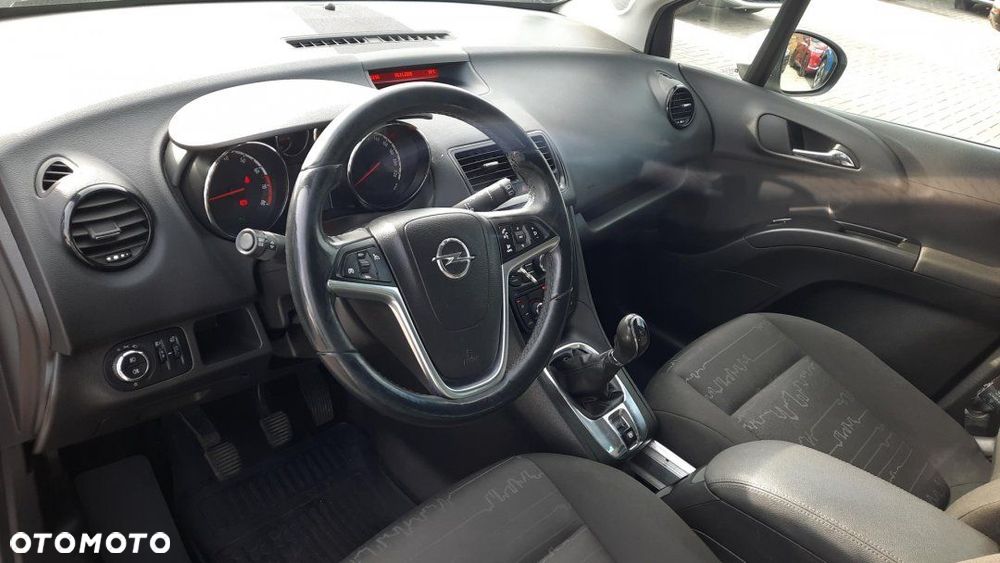 Opel Meriva - 8
