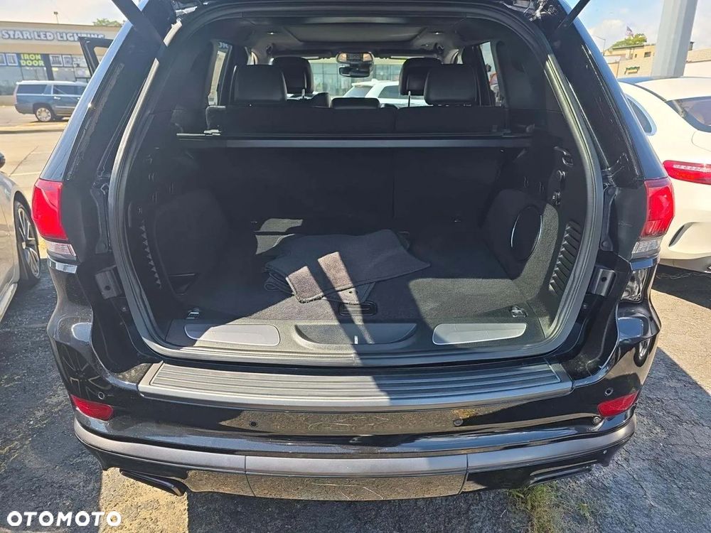 Jeep Grand Cherokee - 13